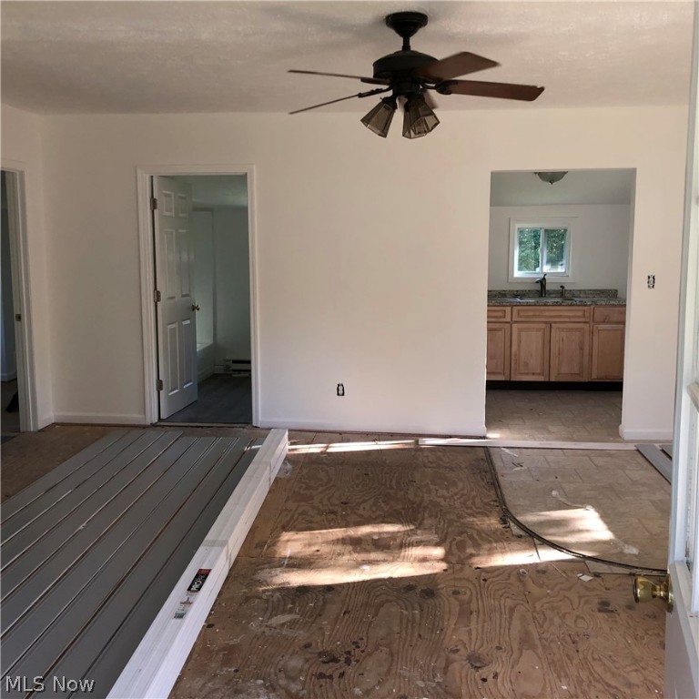 Kiwanis Lake - Residential