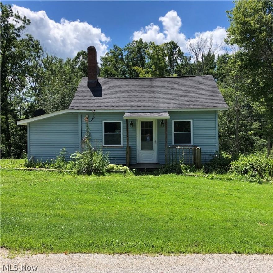 Wow!!!! What a little doll house. Great for someones first starter home, or just the right size for starter investment  Rents carry between 600-700  ,  With a few minor up dates and Decorating this is ready!   Yes  this is the one!!!!! Great location private community  Lake Dues  50.00  annually offers swimming, fishing,  boating and just plain old Nature at its best  . This home is being sold  as  is  with no warranties.  A septic upgrade or replacement may be needed  no inspections have been made to date.   Buyers to use due diligence in County Septic  regulations  and or Deed restrictions.  There is a total of 4 parcels with this property  2 on the Left of the existing home  and one to its right.  This home is priced to sell   Hurry it wont Last !!!!!!!!!!
Sellers  will have Septic System in Compliance With County  by North Coast Septic  contractor    Prior To Transfer of Title