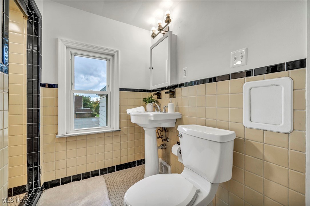 Forest Hill 24a - Residential