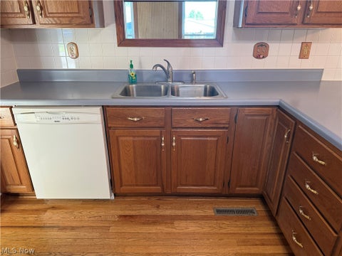 Tiny photo for 2303 Prunty Street, Parkersburg, WV 26101 (MLS # 5239601)