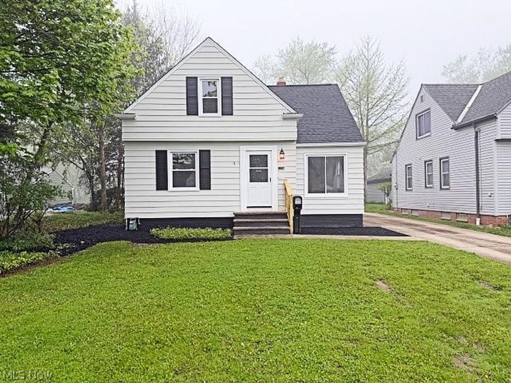 Photo of 1206 Washington Boulevard, Mayfield Heights, OH 44124 (MLS # 5200332)