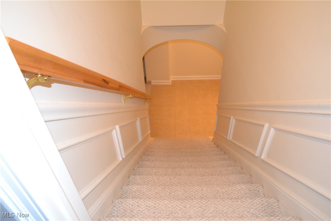 Hampton Rdg Villa - Residential