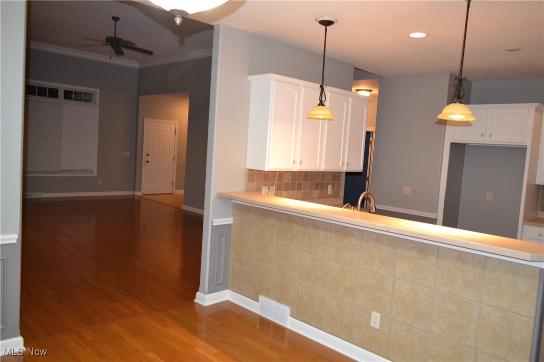 Hampton Rdg Villa - Residential