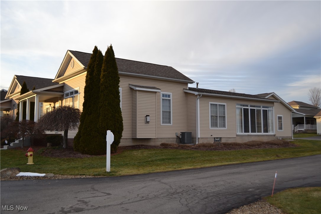 Hampton Rdg Villa - Residential