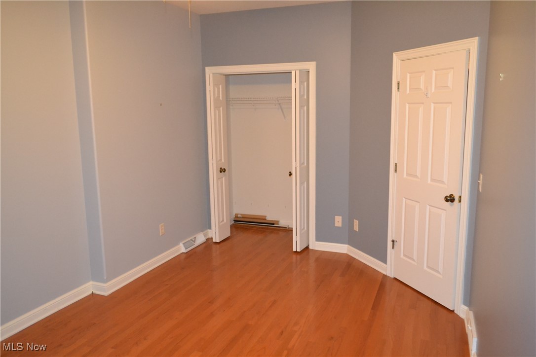 Hampton Rdg Villa - Residential