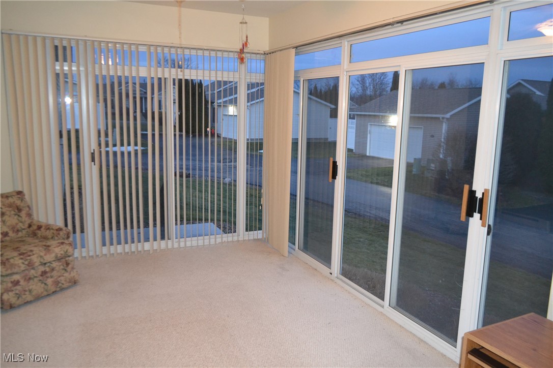 Hampton Rdg Villa - Residential