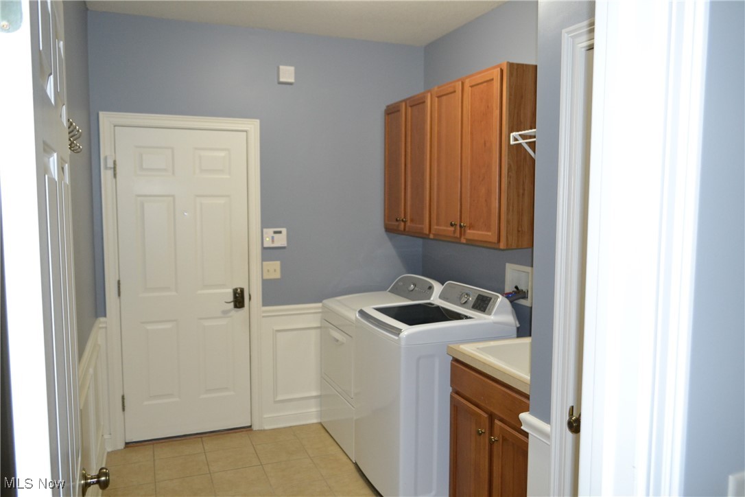 Hampton Rdg Villa - Residential