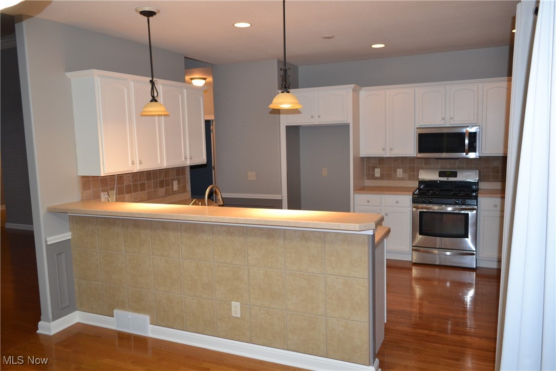 Hampton Rdg Villa - Residential