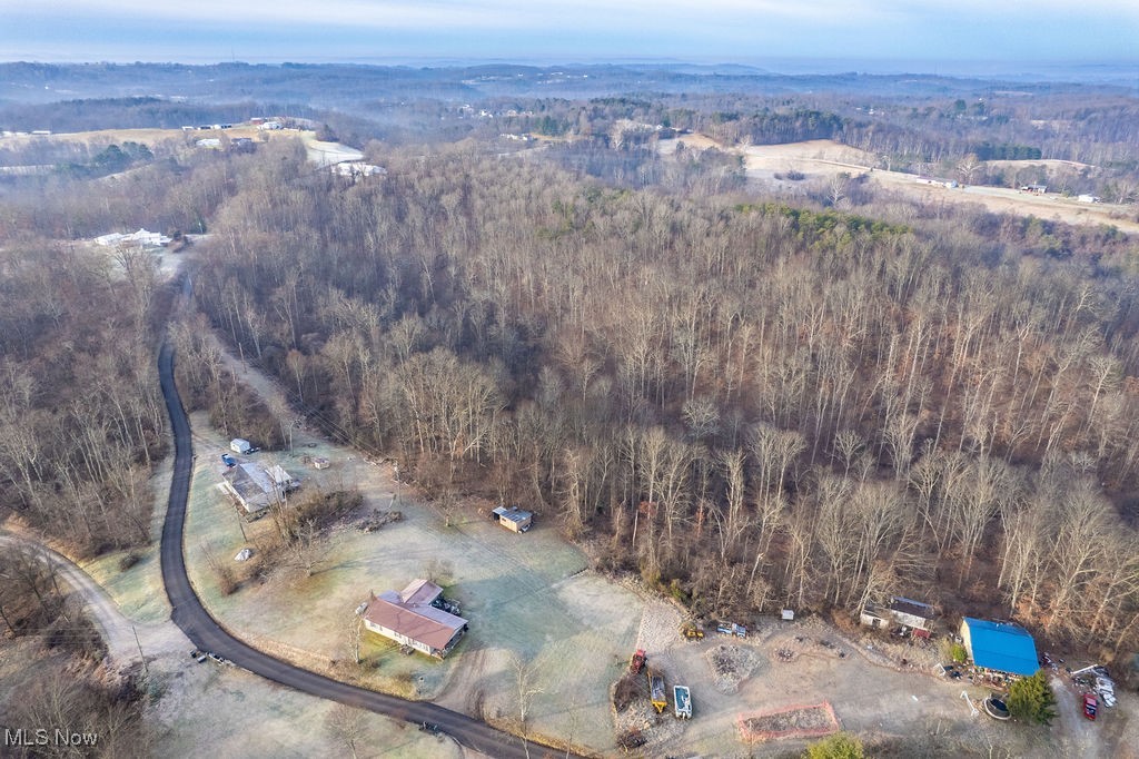 Acre Putnam Davis Estate - Residential