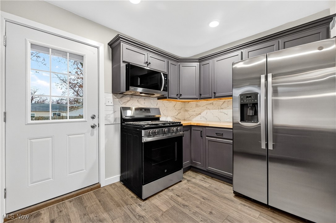 Central Division 90x120 - Residential