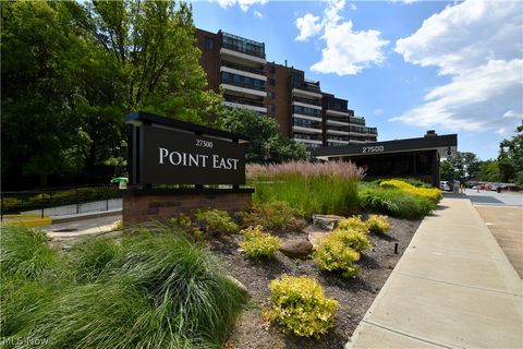 Photo for 27500 Cedar Road 206