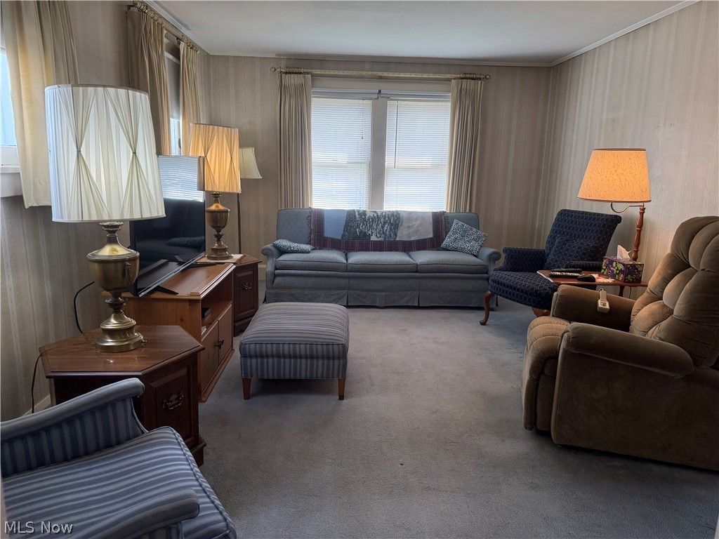 Photo of 460 Whipple Avenue, Campbell, OH 44405 (MLS # 5205062)