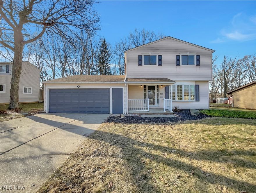Welcome to this charming property that boasts a natural color palette throughout. The kitchen features a nice backsplash, perfect for adding a touch of style. The primary bathroom offers good under sink storage, keeping the space neat and organized. Step into the backyard and enjoy a cozy sitting area, ideal for relaxing or entertaining. Don't miss the opportunity to make this lovely home yours!