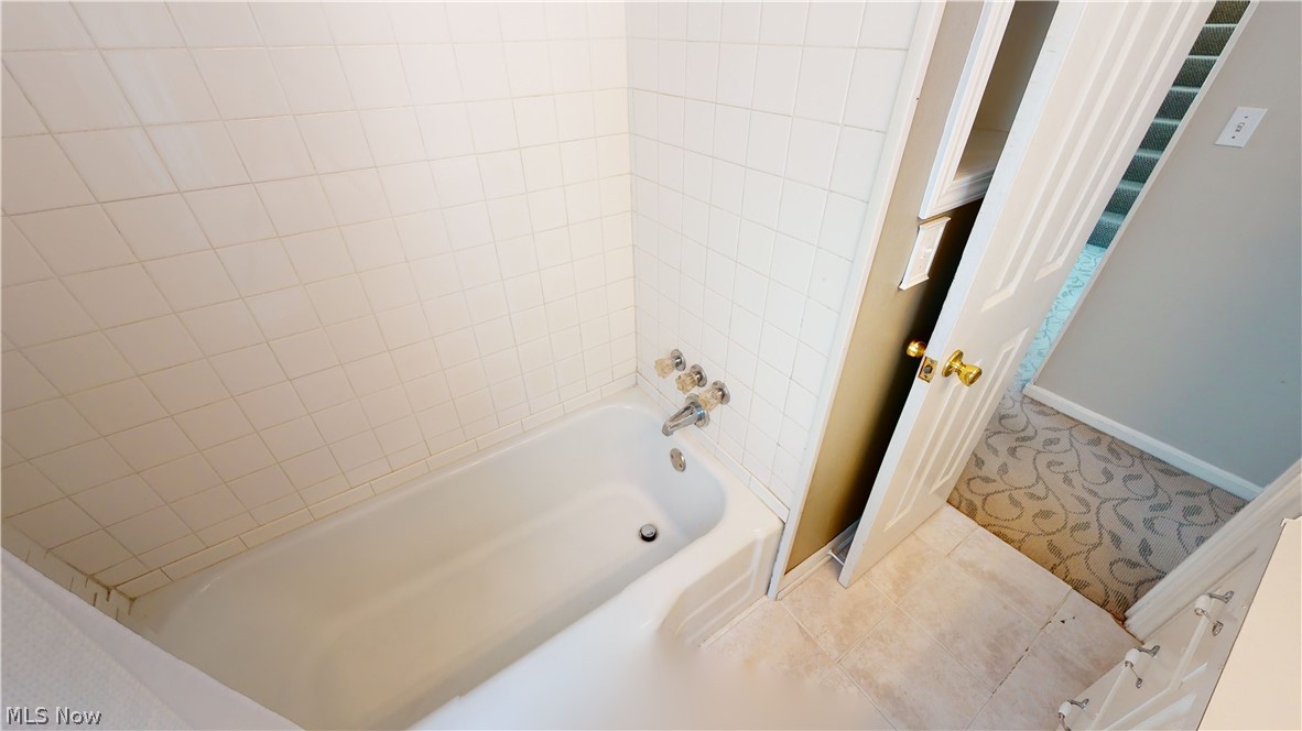 Lyndhurst Manor - Residential