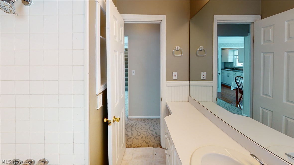 Lyndhurst Manor - Residential