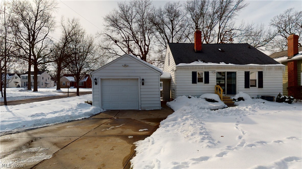 Lyndhurst Manor - Residential