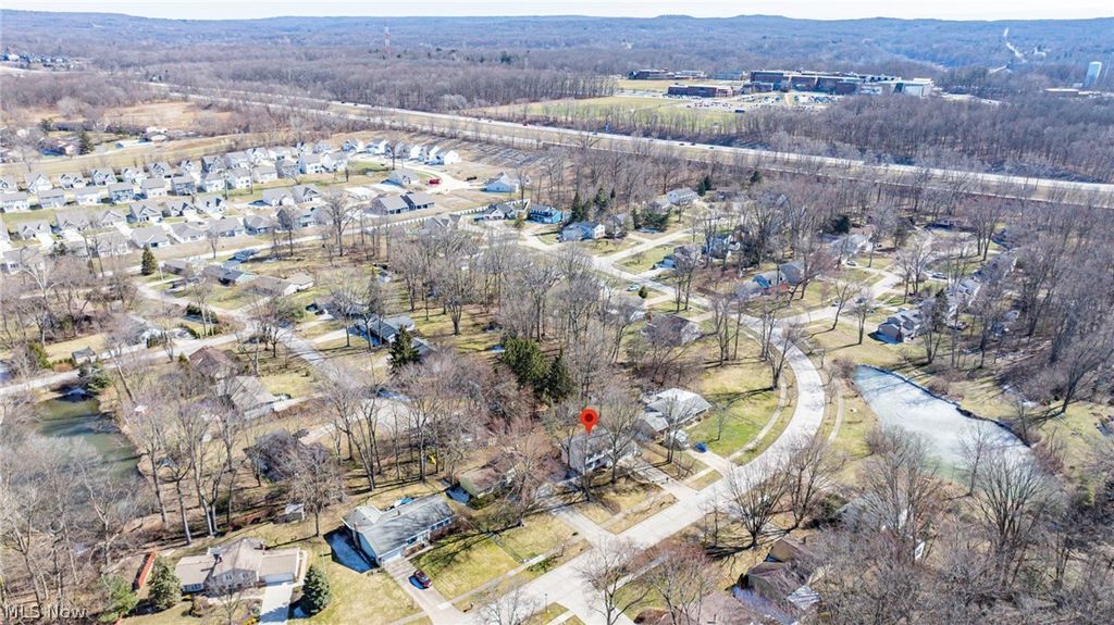 Photo of 8285 Steeplechase Drive, Mentor, OH 44060 (MLS # 5190693)