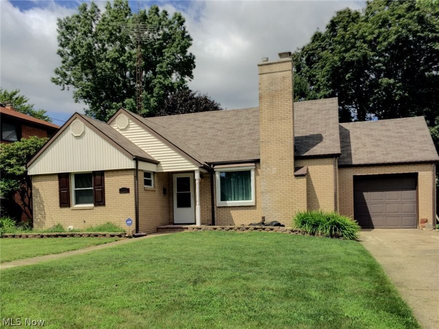 This home is practically brand new. Every inch of the home has been updated! Walk into a large living room with fireplace and open concept kitchen and dining room. The kitchen has island seating, new cabinets, and brand new stainless steel appliances. There are two bedrooms on the first floor with good size closets, and a beautiful remodeled bathroom. It has a new bath fitters tub and shower surround and a Bluetooth speaker exhaust fan for playing your tunes. The upstairs boasts an expansive master with room for an office space or baby area and two large closets. The basement has a large full bathroom with ample storage. The home has whole home insulation, new electric, air conditioner, furnace and ADT alarm system included. The house has an attached one car garage and private back yard. Not to mention the whole lot is very flat and easy to maintain. You cannot get a more updated home for lease in the area! A renters dream!
Lease duration is negotiable. Owner pays for water, trash, se