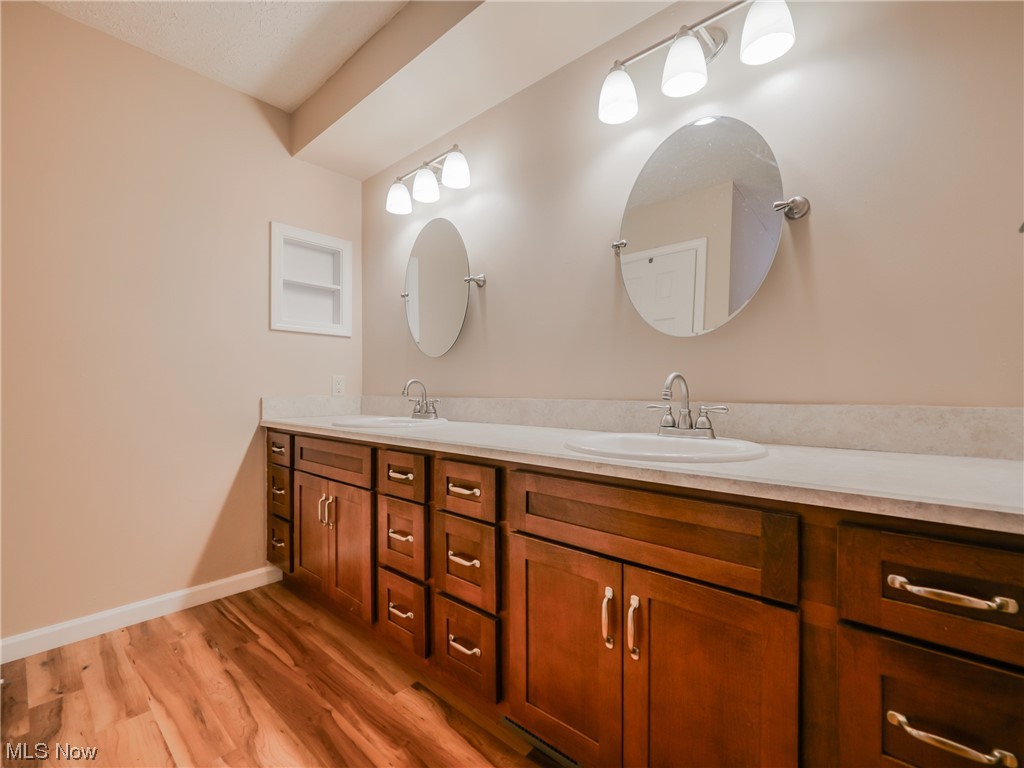 Cedar Glen Condo - Residential