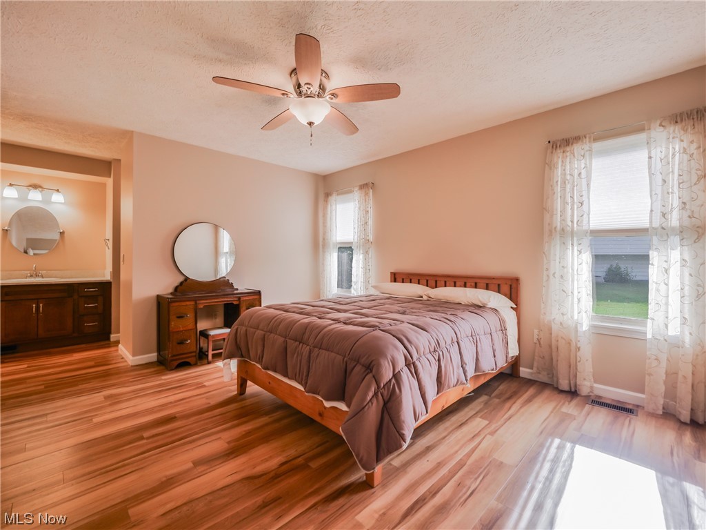 Cedar Glen Condo - Residential