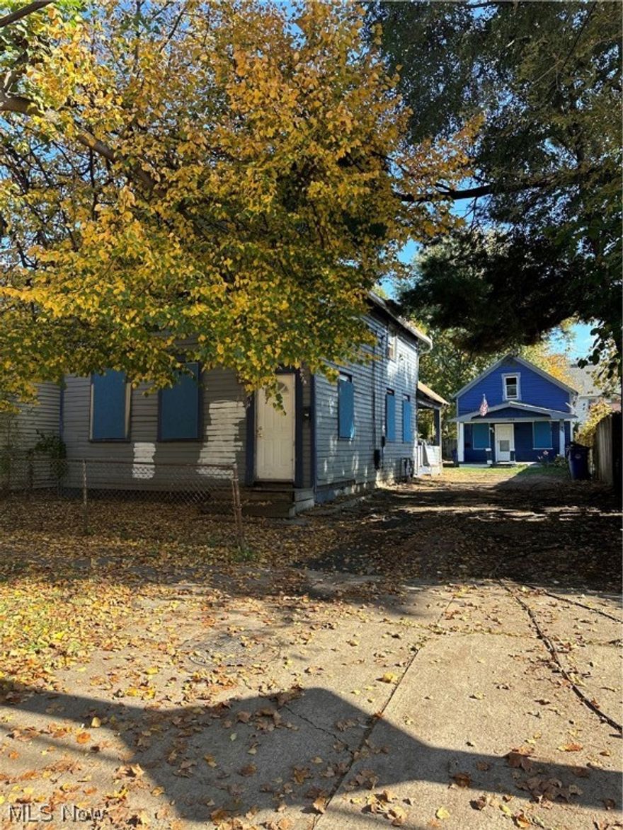 HUGE Investment Opportunity! TWO HOUSES ON ONE LOT! Both homes need total rehab but could bring in $2k a month with some TLC! Get in on the ground floor for the revitalization of this neighborhood - 5 minutes to Metro Hospital, Ohio City, with great freeway access to both I-90 and I-71. Don't miss out- there aren't many properties like this around.