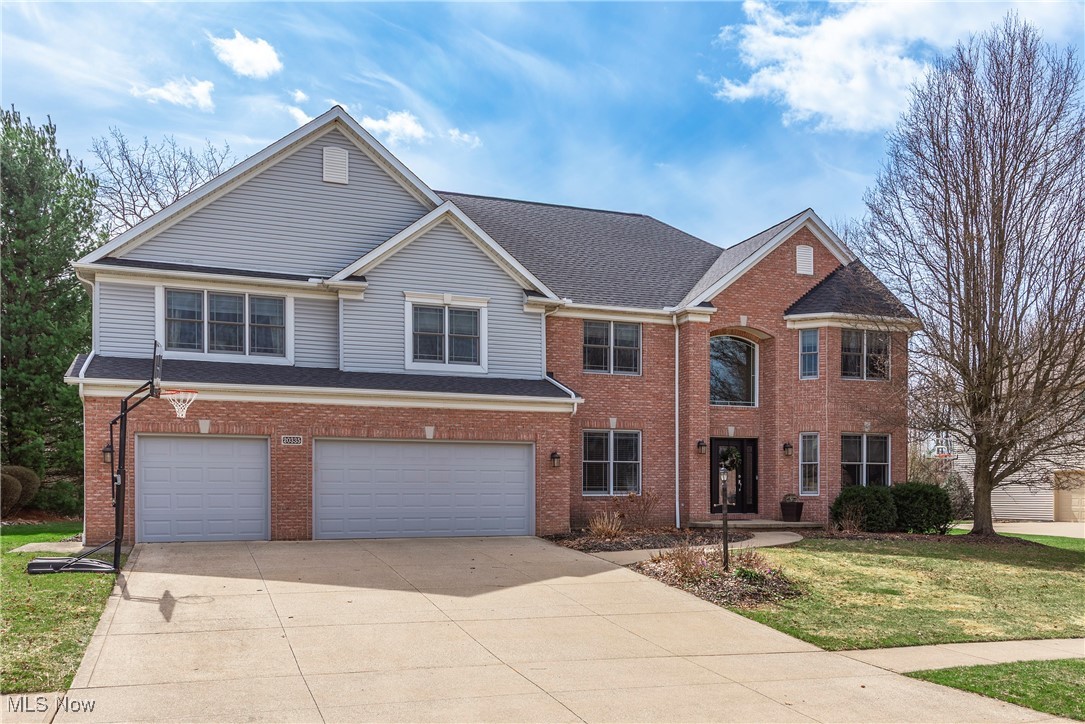 20335 Kylemore Drive, Strongsville, Ohio image 2