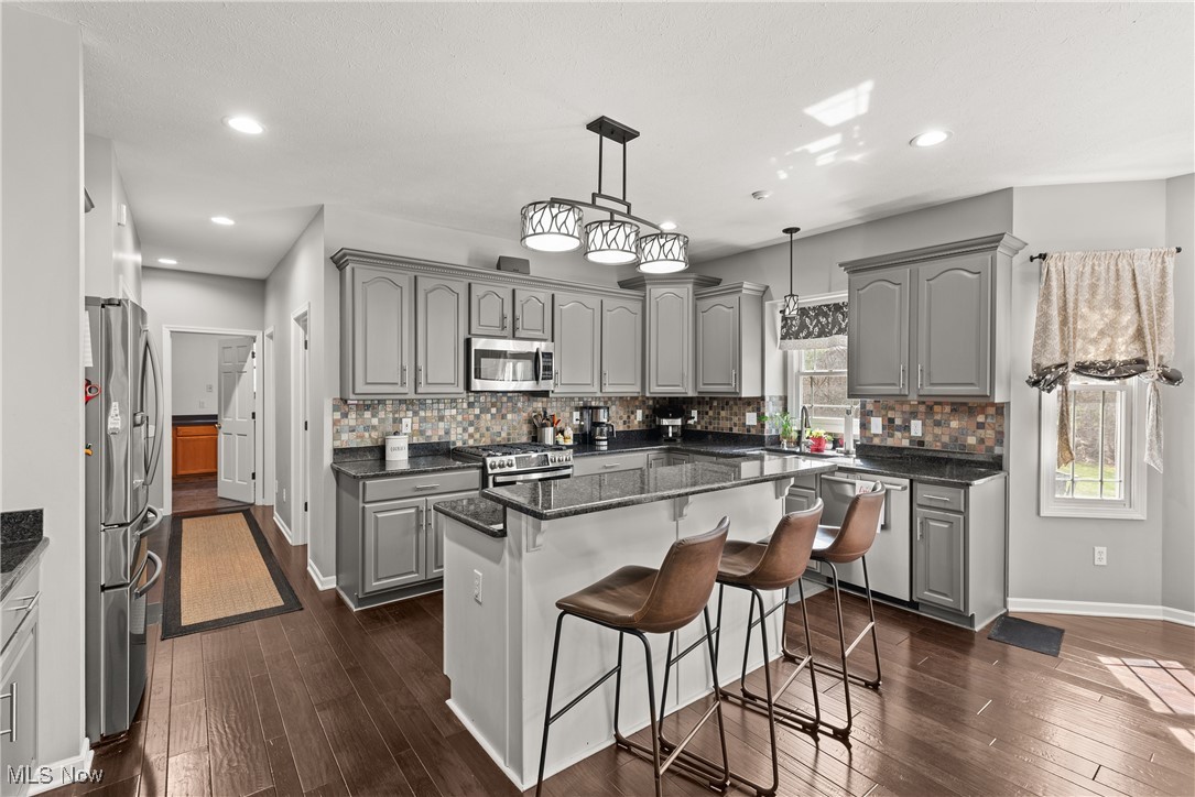 20335 Kylemore Drive, Strongsville, Ohio image 12