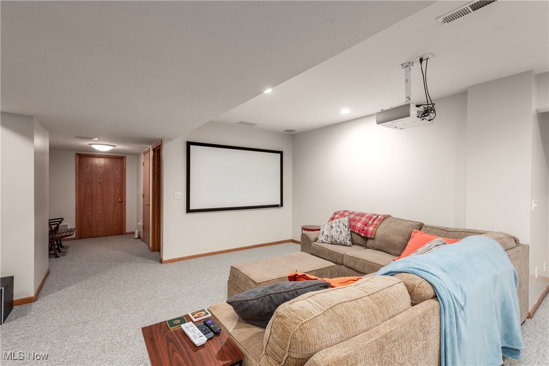 20335 Kylemore Drive, Strongsville, Ohio image 38