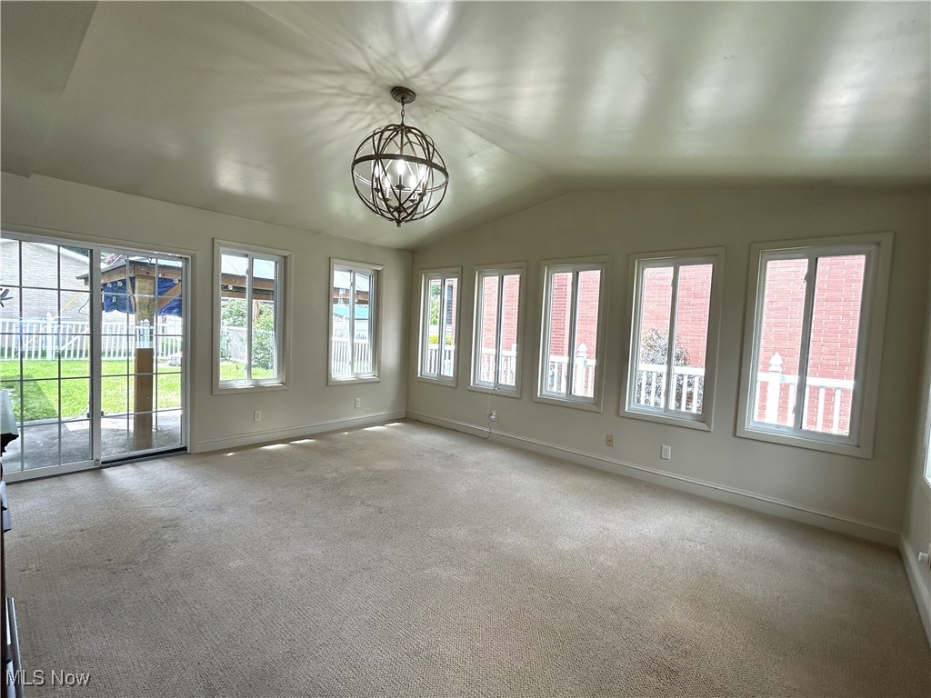 220 Country Club Boulevard, Weirton, West Virginia image 12