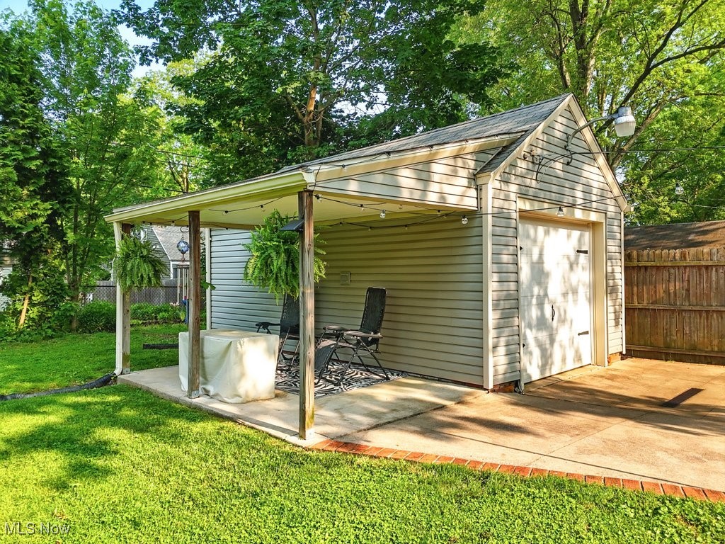398 Foursome Avenue, Akron, Ohio image 34