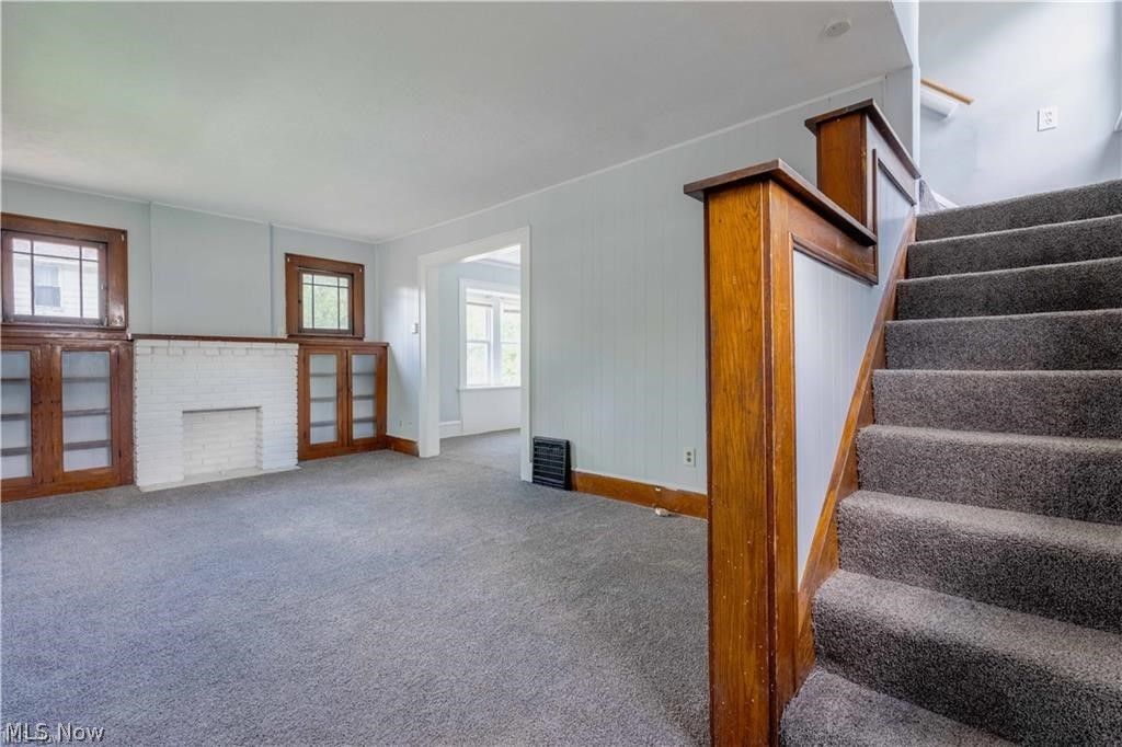 Photo of 897 Peckham Street, Akron, OH 44320 (MLS # 5185775)