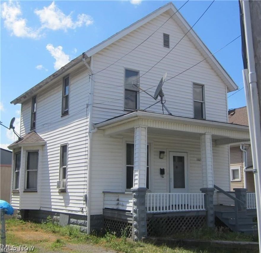 Ready for some TLC to get ready for you or your tenant. Priced to do exactly that! Call to see today. Can sell alone or with other listings: 1007 Dewalt MLS#5029643, 2040 Shorb MLS#5029832, 501/503 11th MLS#5029932, 2518 11th MLS#5029647, 2827 12th MLS#5029648.