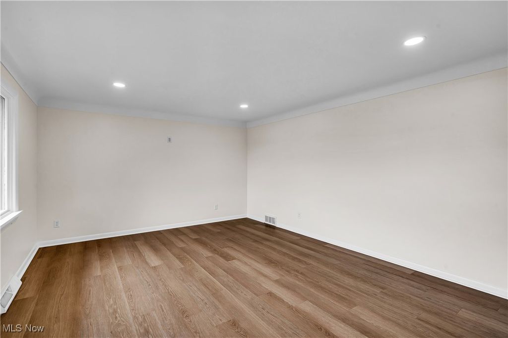 Photo of 338 Blossom Avenue, Campbell, OH 44405 (MLS # 5176045)