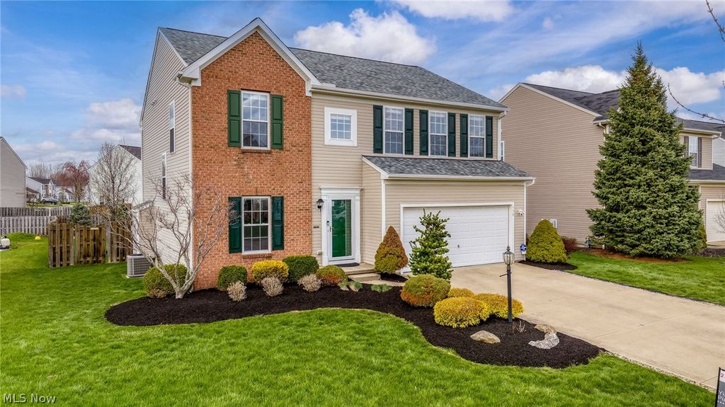 Photo of 159 Stone Ridge Way, Berea, OH 44017 (MLS # 5197964)