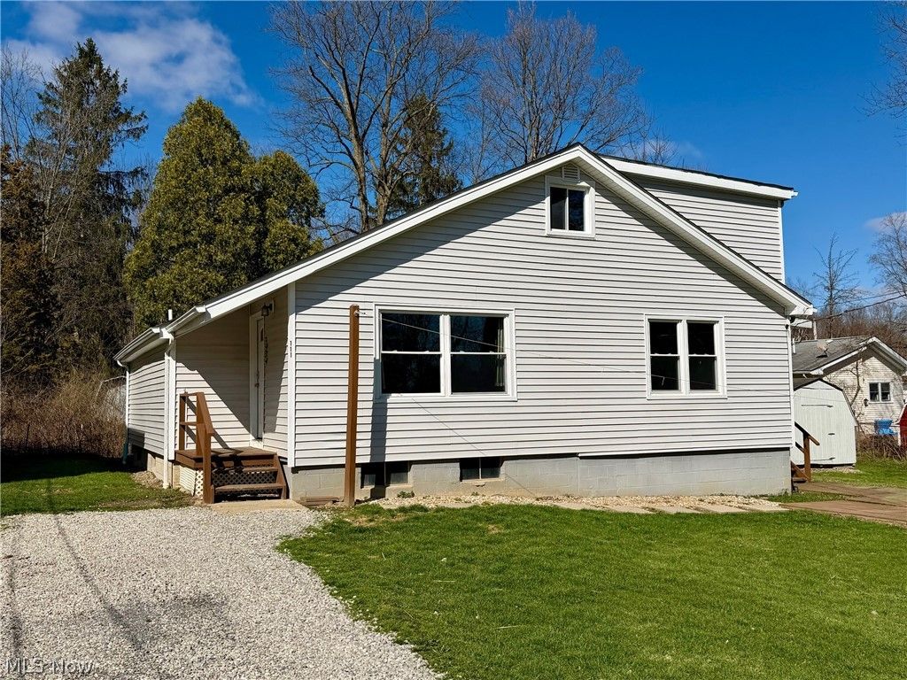 Photo of 111 Goredon Drive, Chardon, OH 44024 (MLS # 5196226)