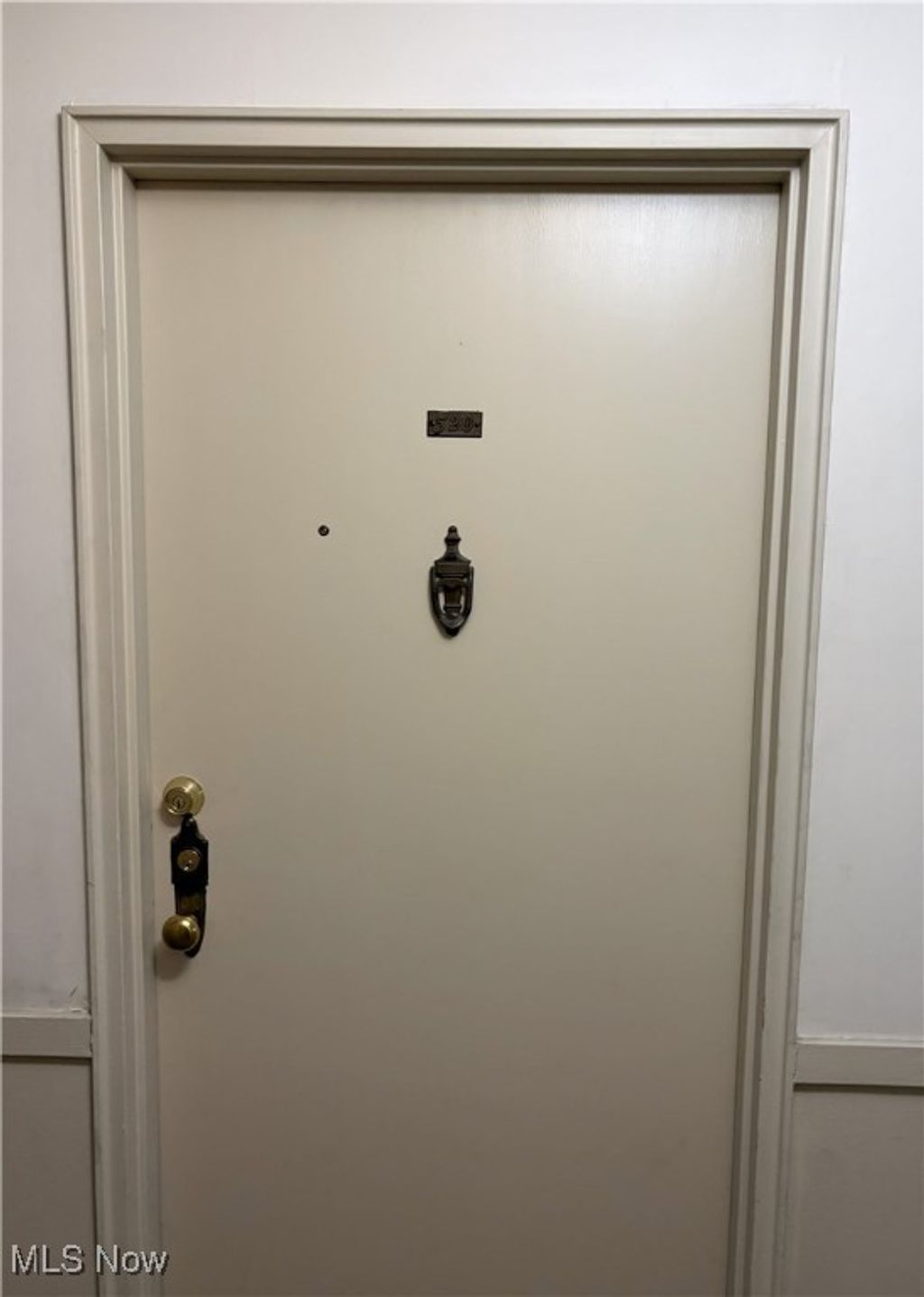 Photo of 13800 Fairhill Road #520, Shaker Heights, OH 44120 (MLS # 5181914)