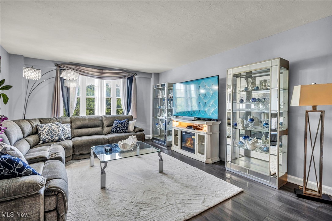 South Park Manor Condo - Residential