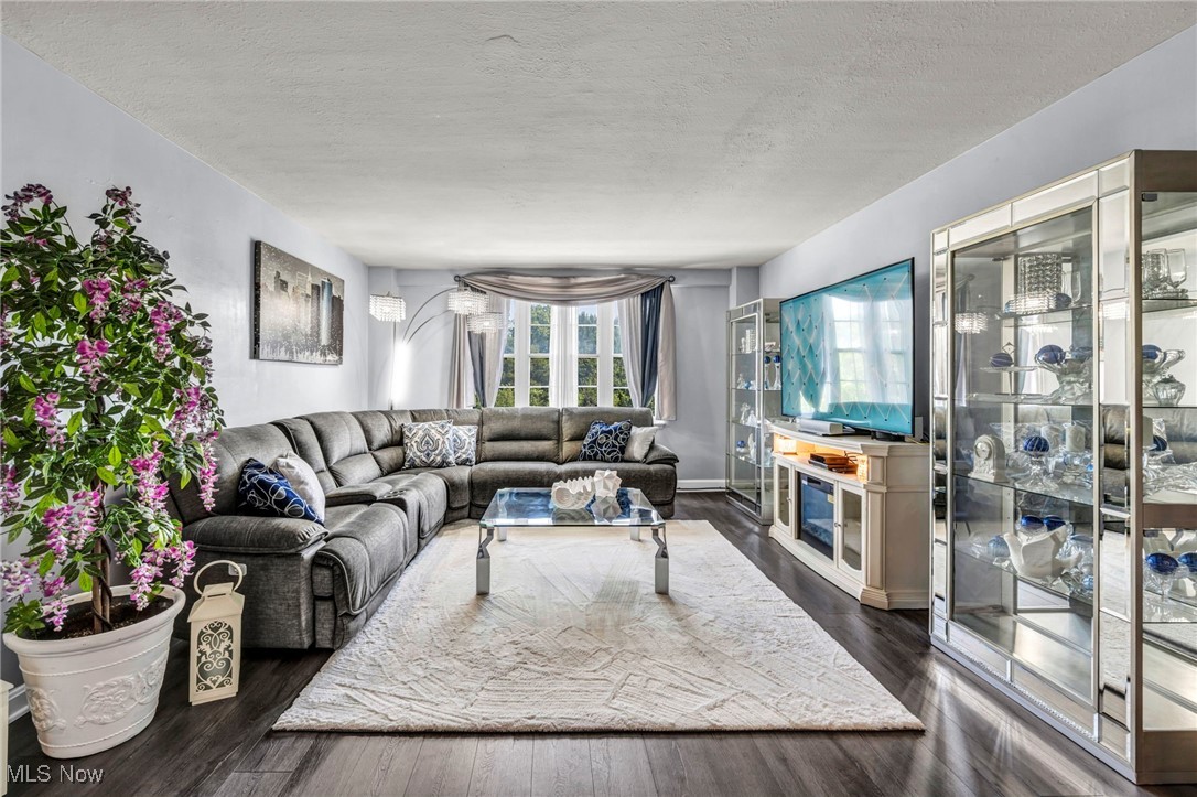 South Park Manor Condo - Residential