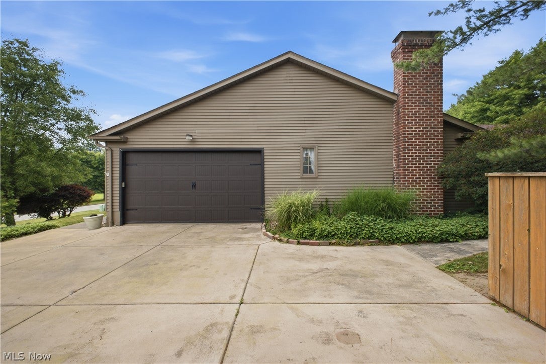 3218 Hummingbird Hill Drive