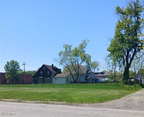 Vacant Land For Sale - 512 John Street<br/> Niles, OH 44446