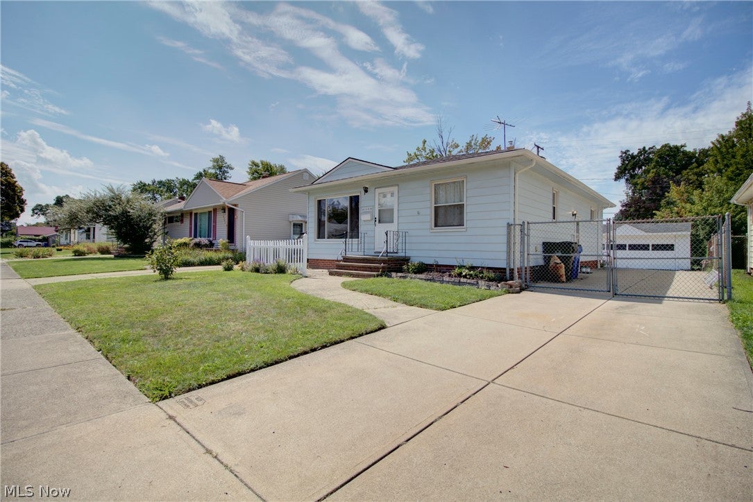 4388 W 155th Street