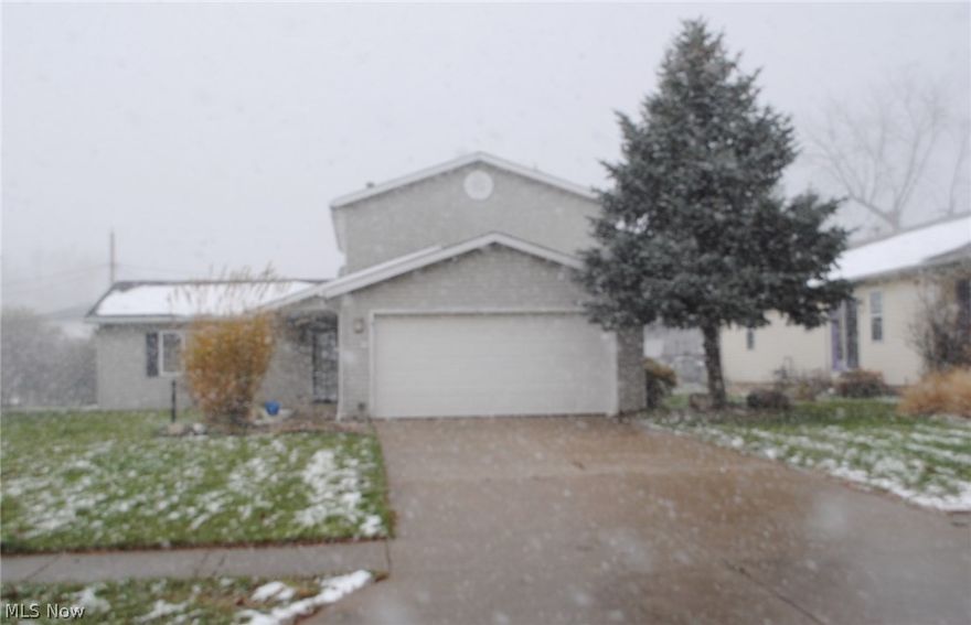 BANK OWNED .... Large Aluminum Split On Nice Street .... Open Floor Plan .... 1st Floor Family Room .... Formal Dining Room .... Eat In Kitchen .... 3 Bedrooms, 1.5 Baths .... Patio Off Family Room ... 2 Car Attached Garage ....