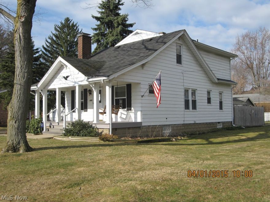 Great location!, Convenient to everything! North Canton Schools! This 3/4 bedroom, 2 full bath North Canton home is a must see! Two full city lots on a beautiful corner location. Walking distance to schools, shopping, restaurants. 2 car garage (new openers 2015), 12x19 outbuilding (w/electric), More updates include: Gutter Helmet w lifetime warranty 2003,  New Trex front porch 2008, Furnace/Central Air 2007,  Gas logs to fireplace 2008,  Roof on house 2007,  Roof on garage and shed 2008,  Rear patio poured 2004, 6 vinyl replacement windows and storm windows over other windows 2010,  Upstairs bath remodeled 2013,  Updated wiring and Electric breaker box,  Glass block on all basement windows. Call for your private showing.