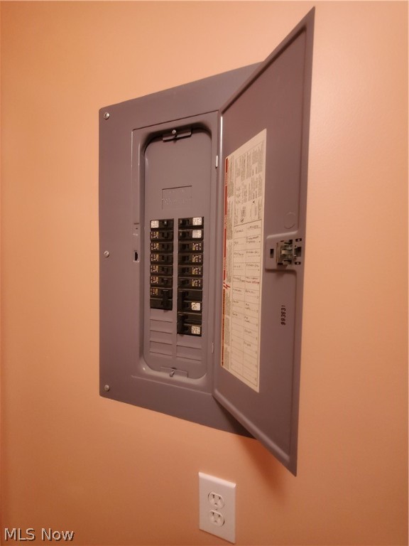 Lenox Crk Condo - Residential