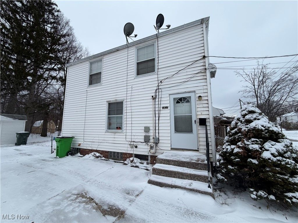 Photo of 1437 E 252nd Street, Euclid, OH 44117 (MLS # 5182079)