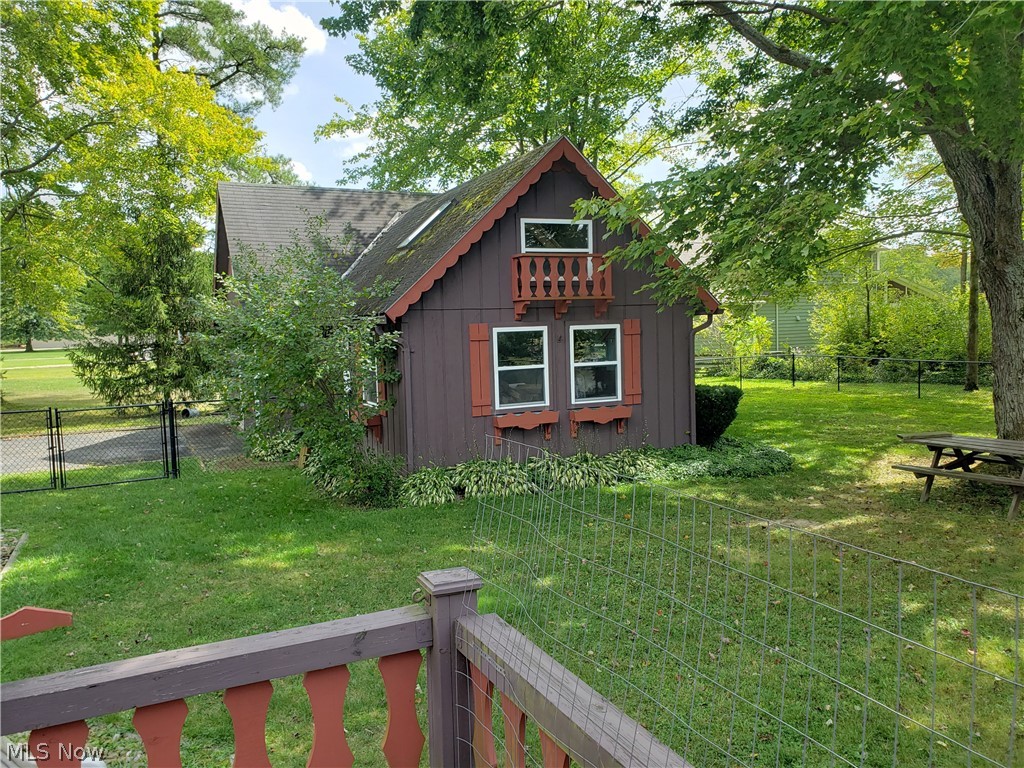 Roaming Shores - Residential