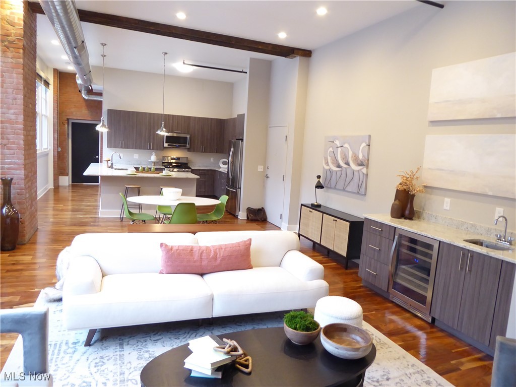 Warehouse District - Residential Lease