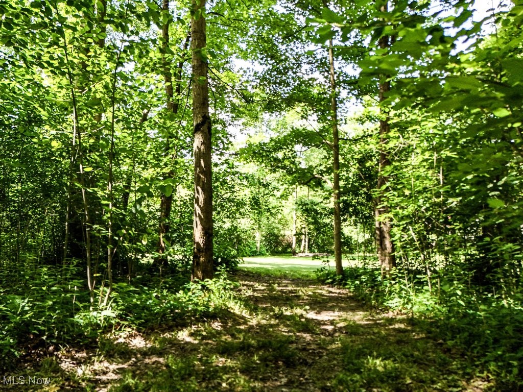 Novelty, Ohio 44072, United States, 4 Bedrooms Bedrooms, ,3 BathroomsBathrooms,Residential,Active,173461