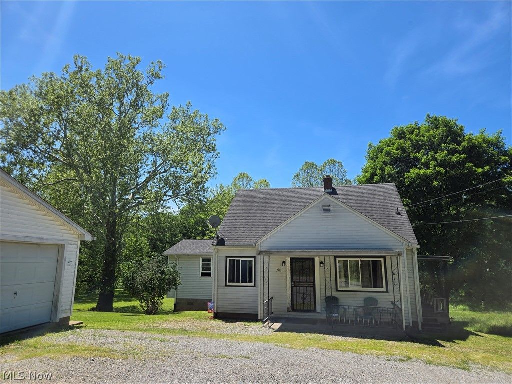 Photo of 201 Ridgewood Drive, Amsterdam, OH 43903 (MLS # 5214716)