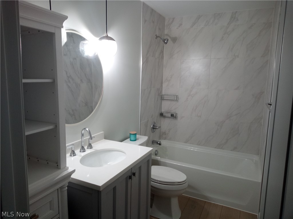 Lakes of Green - Residential